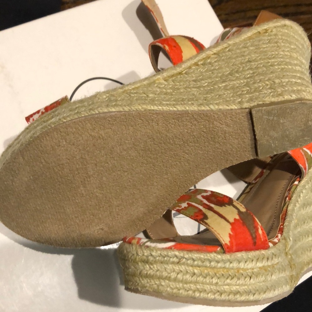 Sandals - Picture 3 of 4